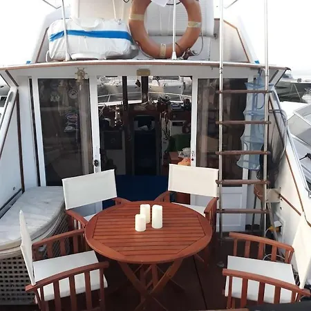 Barca Deliziosa Botel
